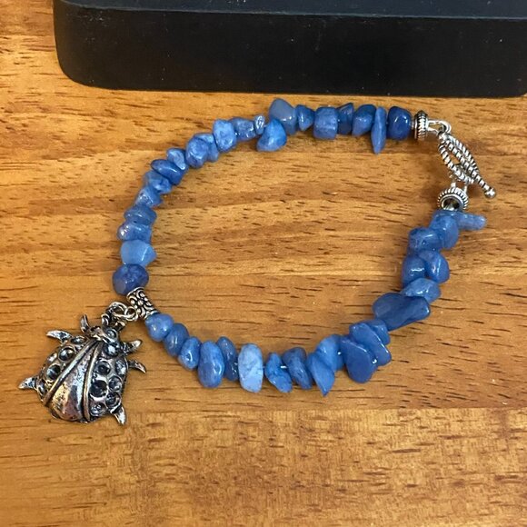 Quartzite bracelet with ladybug charm - Picture 3 of 4